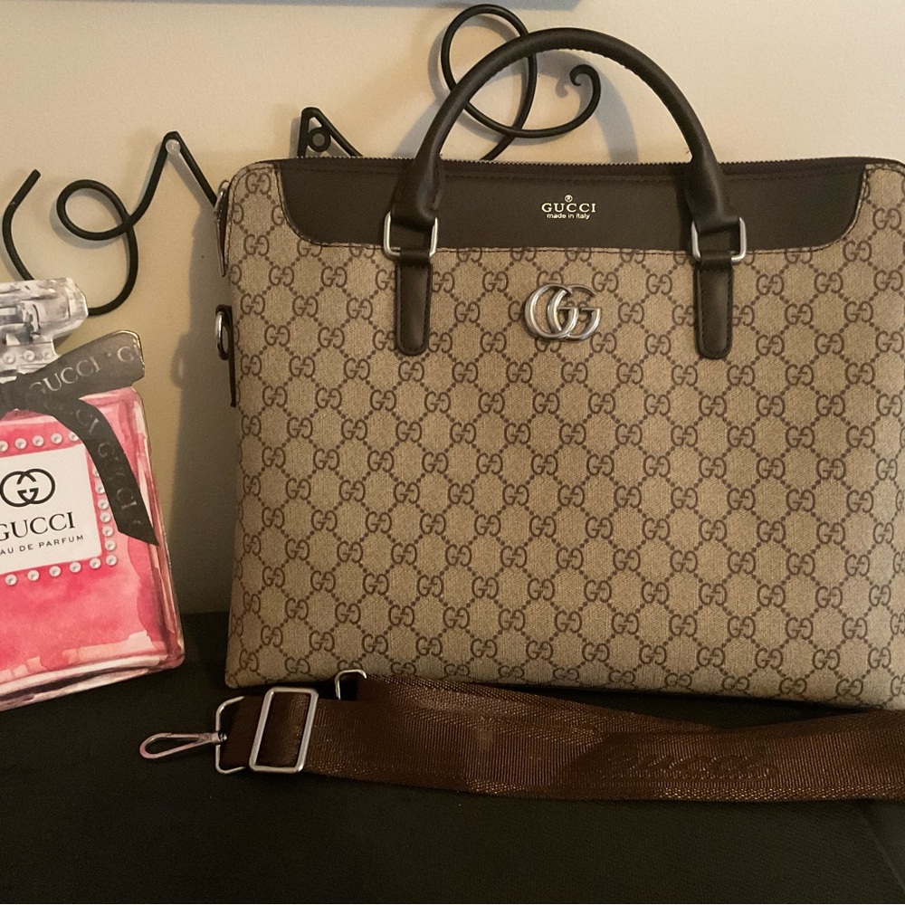 Large Handbag - Picture 2 of 4